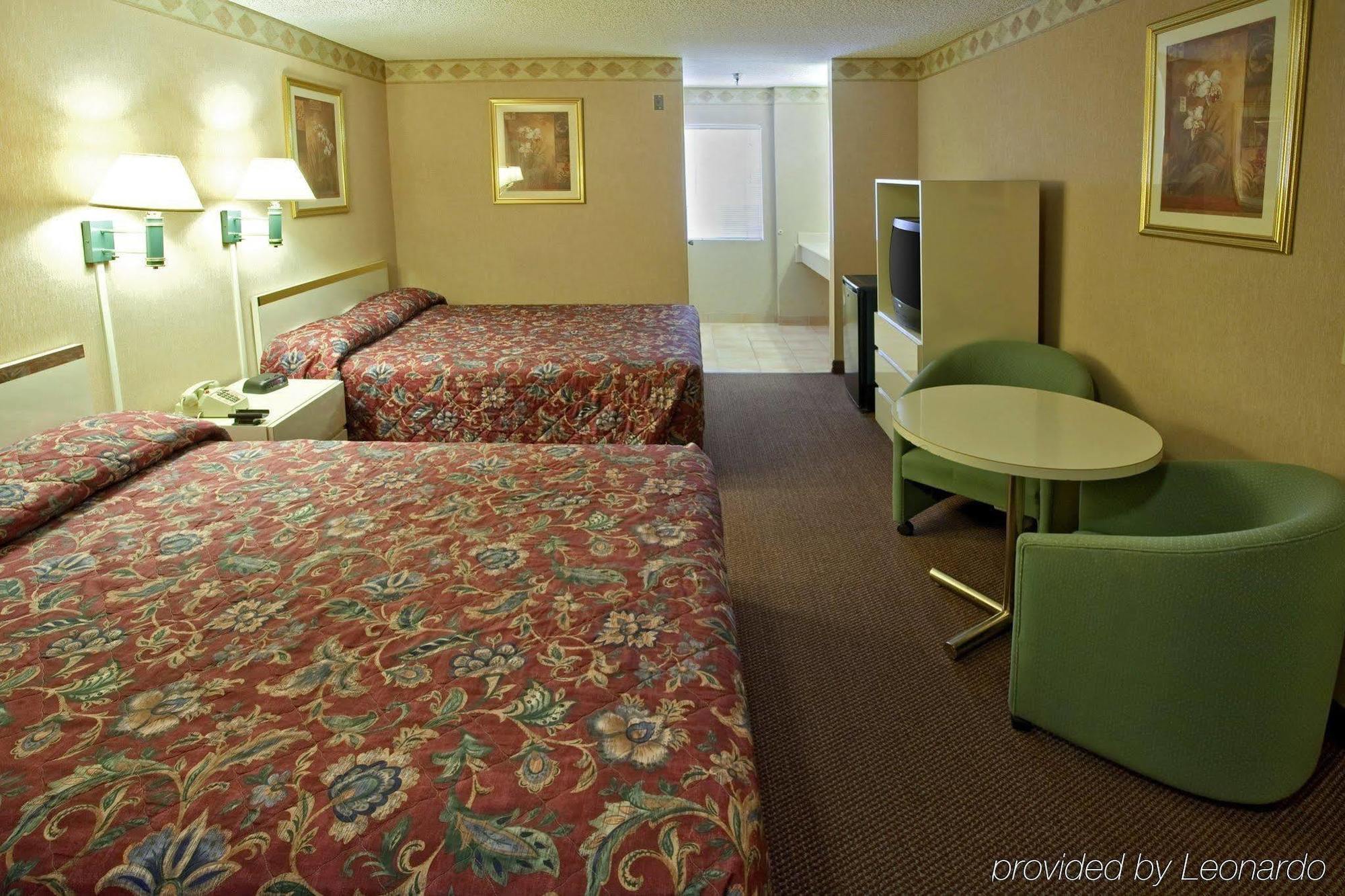 Americas Value Hotel 2*